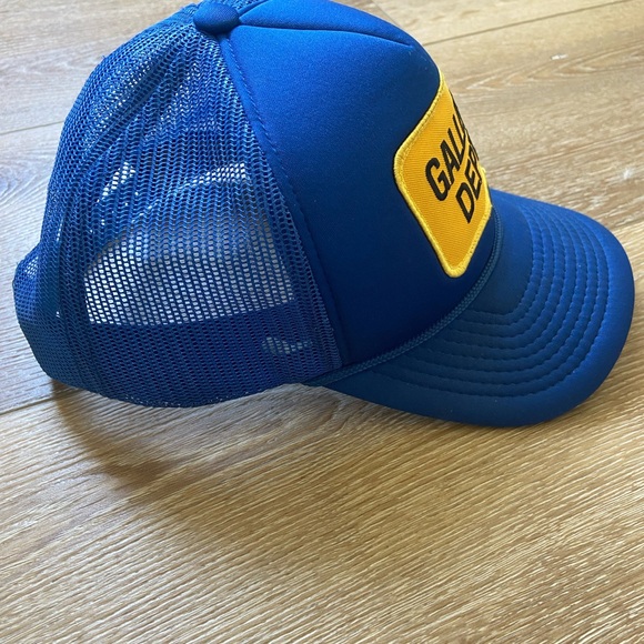 Gallery Dept Blue Mesh Trucker Hat - Picture 4 of 4
